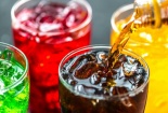 Tình trạng sử dụng đồ uống có đường tại Việt Nam ngày càng tăng gây ra không ít hệ lụy