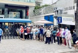 Xử lý hành vi đầu cơ, thuê người xếp hàng mua gom vàng để đẩy giá