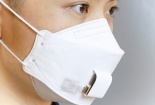Khẩu trang tích hợp cảm biến phân tích hơi thở người đeo để theo dõi sức khỏe 
