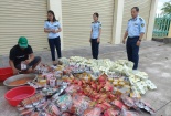Quảng Bình tiêu hủy 1.500 sản phẩm thực phẩm không đảm bảo chất lượng