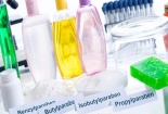 Vì sao các hóa chất phthalates, triclosan, bisphenol A trong mỹ phẩm gây nguy hiểm sức khỏe?