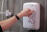 Tập đoàn Điện lực Việt Nam chỉ cách tắt, bật bình nóng lạnh giúp tiết kiệm điện, tăng tuổi thọ