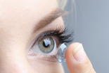 Nguy cơ ảnh hưởng xấu tới thị lực khi sử dụng kính áp tròng không đúng cách