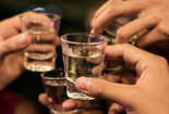 Cảnh giác trước các loại rượu “quê”, rượu “nhà nấu” trong dịp cận Tết Nguyên đán 2025 