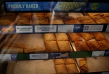 Thu hồi bánh nướng của công ty Greggs do lỗi bao bì