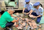 Lạng Sơn thu giữ gần 7 tấn xúc xích và chân gà không rõ nguồn gốc, xuất xứ