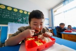 Trung Quốc ban hành bộ tiêu chuẩn bữa ăn học đường
