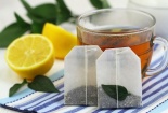 Nhiều nghiên cứu phát hiện mỗi cốc trà túi lọc chứa hàng tỷ hạt vi nhựa nguy hại sức khỏe