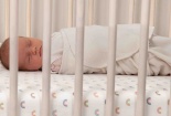 Tiêu chuẩn mới giúp giảm nguy cơ ngạt thở từ sản phẩm ngủ dạng mặc cho trẻ
