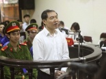 Những hình ảnh tại phiên tòa xử Dương Chí Dũng ngày 28/4
