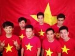 Các nghệ sĩ mặc đồng phục áo cờ đỏ sao vàng quay MV