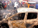 Cảnh tượng tan hoang sau vụ đánh bom kép khiến 118 người Nigeria chết