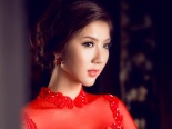Quyến rũ như cô dâu Ngọc Quyên trong tà áo dài đỏ truyền thống
