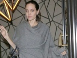 Hoảng hốt với thân hình gày trơ xương, già nua của Angelina Jolie