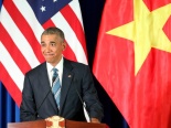 Nhìn lại những bức ảnh ấn tượng trong chuyến thăm của ông Obama tại Hà Nội