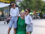 'Phát cuồng' với vẻ sành điệu của 2 con trai Hà Kiều Anh