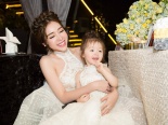 Những khoảnh khắc của hai mẹ con Elly Trần khiến ai cũng muốn có con gái