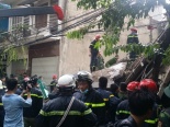 Toàn cảnh hiện trường 'ngổn ngang' ngôi nhà đổ sập ở phố Cửa Bắc