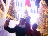 Giới trẻ Hà Thành thích thú đón Giáng sinh sớm