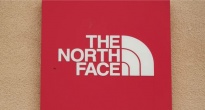 https://vietq.vn/the-north-face-thu-hoi-hon-15000-doi-bot-nu-chong-tham-do-nguy-co-gay-truot-nga-d232611.html
