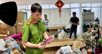 https://vietq.vn/Hàng hóa trôi nổi qua livestream: Nguy cơ tiềm ẩn và cuộc chiến siết chặt quản lý thị trường-d235011.html