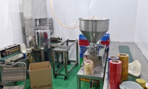 Triệt phá đường dây sản xuất tiêu thụ mỹ phẩm giả bằng hóa chất quy mô lớn