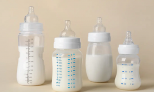 Châu Âu tiến hành thu hồi thêm một số sản phẩm sữa do lo ngại vấn đề nhiễm độc