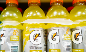 PepsiCo thu hồi 122.000 thùng nước thể thao Gatorade do chất tạo màu không được khai báo