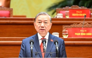 Vững bước dưới cờ Đảng