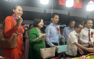 Nhịp cầu kết nối sản phẩm của các hợp tác xã đến hệ thống phân phối và người tiêu dùng
