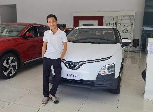 Chủ xe điện: ‘Mới chạy VinFast VF 5 hơn 1 năm, tôi đã tiết kiệm được 70-80 triệu đồng so với xe xăng’