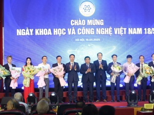 Khoa học công nghệ phải đi vào cuộc sống, giải những bài toán lớn của quốc gia