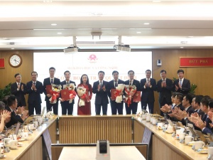 Bộ KH&CN bổ nhiệm Chánh Văn phòng Bộ, Vụ trưởng Vụ KH-TC, Chủ tịch Ủy ban TCĐLCL Quốc gia