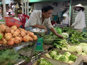 Kiểm soát thị trường mùa mưa lũ: Ngăn đầu cơ, chặn sốt giá từ gốc