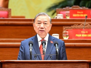 Vững bước dưới cờ Đảng