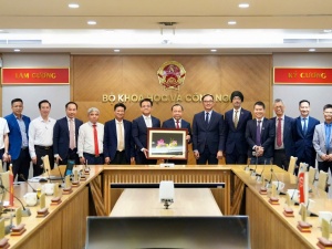 Bộ Khoa học và Công nghệ đồng hành xây dựng Trung tâm Nghiên cứu Sản xuất Tiên tiến Việt Nam