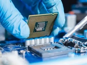 Vai trò kinh tế nhà nước trong nắm giữ công nghệ nguồn ở Việt Nam hiện nay