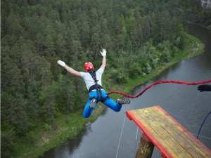 Nhảy bungee bước vào kỷ nguyên chuẩn hóa an toàn