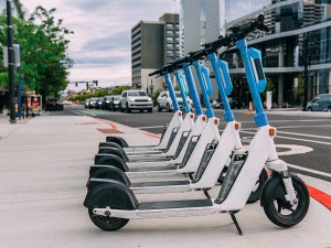 ASTM đưa ra tiêu chuẩn an toàn mới cho xe scooter điện dùng chung