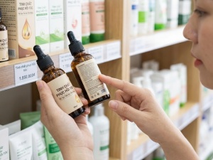 Sản phẩm chăm sóc tóc 'phục hồi hư tổn': Người tiêu dùng cần tỉnh táo với quảng cáo