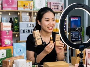 Người bán livestream cam kết bằng lời: Ai chịu trách nhiệm khi sản phẩm không như quảng cáo?