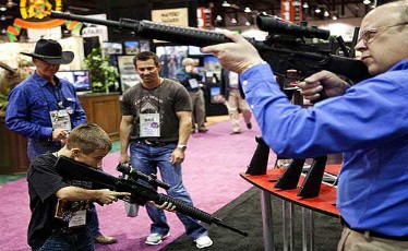 Quyền mang súng ở Mỹ: An toàn hay nguy hiểm?