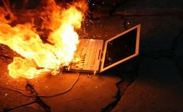 Sợ cháy nổ, hàng loạt máy tính Lenovo bị thu hồi