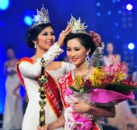 Đặng Thu Thảo đăng quang hoa hậu Việt Nam 2012