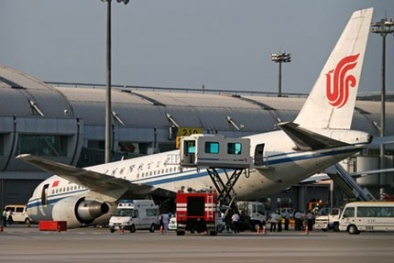 Máy bay Trung Quốc bị  dọa đánh bom