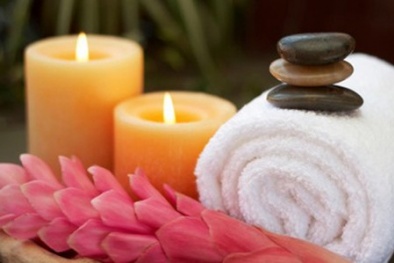 Giải tỏa stress bằng massage đá nóng