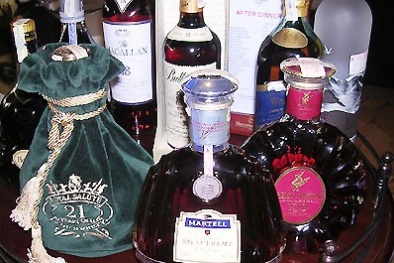 Rượu giả, độc dược giết người