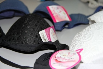 Vì sao áo ngực chứa "chất lạ" được sử dụng nhiều?