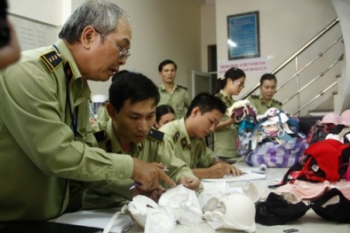 Áo ngực chứa dầu khoáng: Chưa thể nói an toàn!