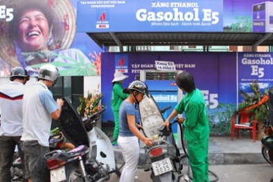 Năm 2015, dân phải mua xăng E5 để đi xe